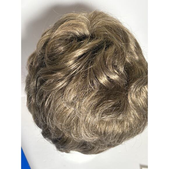 Vintage Henry Margu Wig Synthetic Petite Cap 4733 Pamela in 38R - Picture 11 of 15